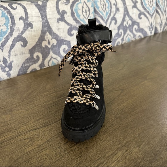 NIB Sam Edelman Gretchen Faux Shearling Trimmed Lace-Up Boot Size 6 - Picture 6 of 16